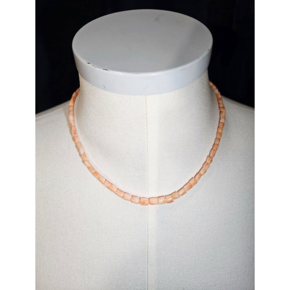 Vintage Carved Peach Coral Tulip Flower Bead Necklace 16” Estate Jewelry